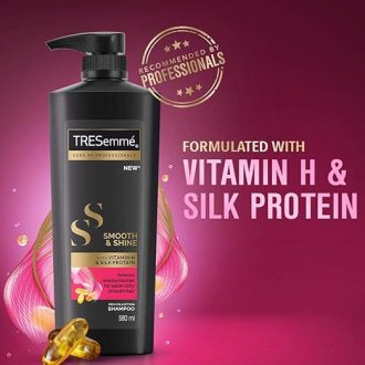 TRESemme Smooth and Shine Shampoo, 580ml - Image 2